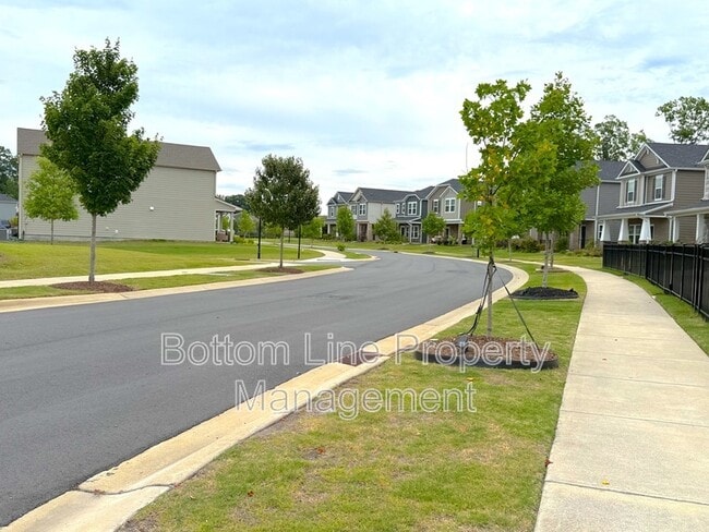 Building Photo - 629 Cranford Dr