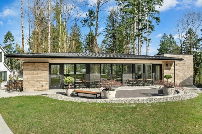 Building Photo - 3bd/2.75ba Redmond Home