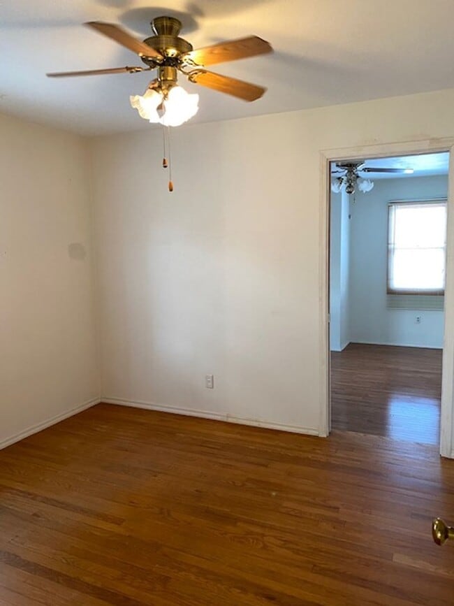 Building Photo - Large 3 bed ranch in Granite City