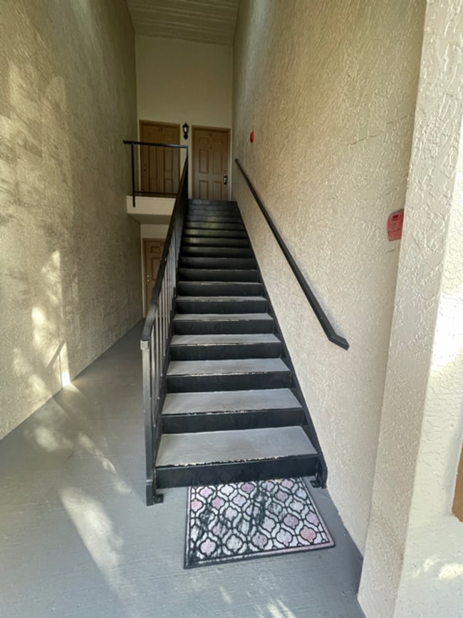 Building Photo - Great 2 Bed 2 Bath Condo