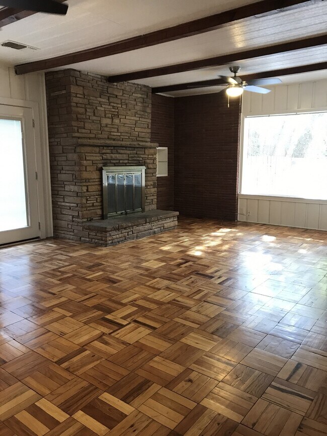 Building Photo - 2308 14th St