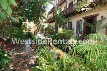 Primary Photo - 2270 N Beachwood Dr