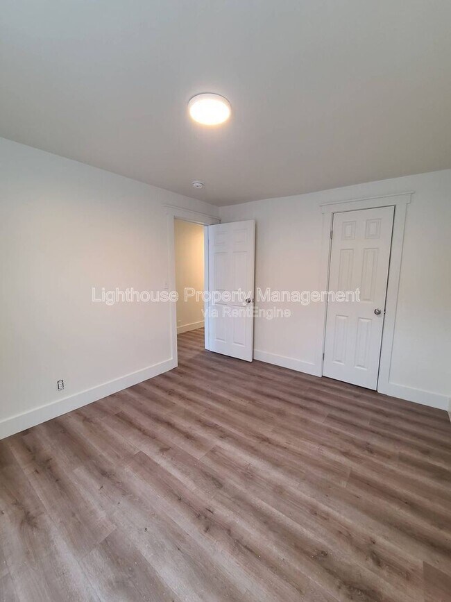 Building Photo - 917 Pearl St