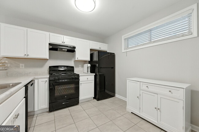 Building Photo - 2017 Oak Park Ln