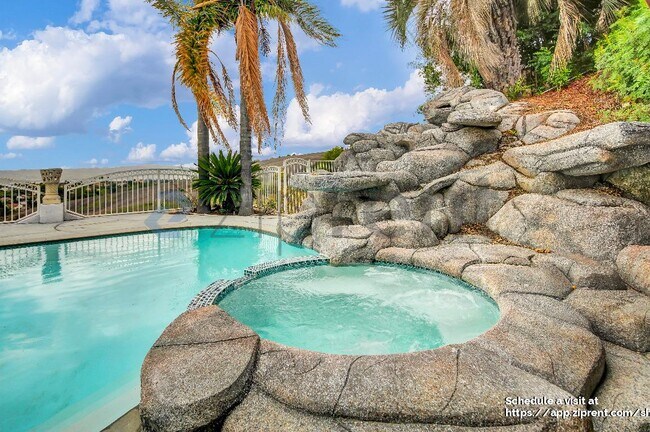 Building Photo - 19872 Sunset Vista Rd