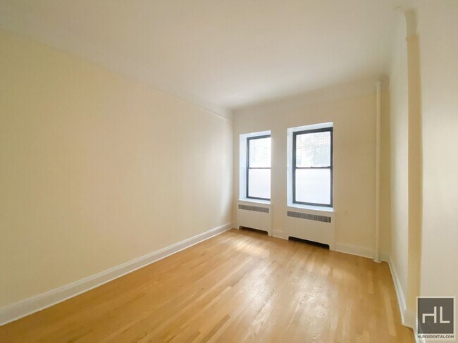 Building Photo - 123 E 82nd St