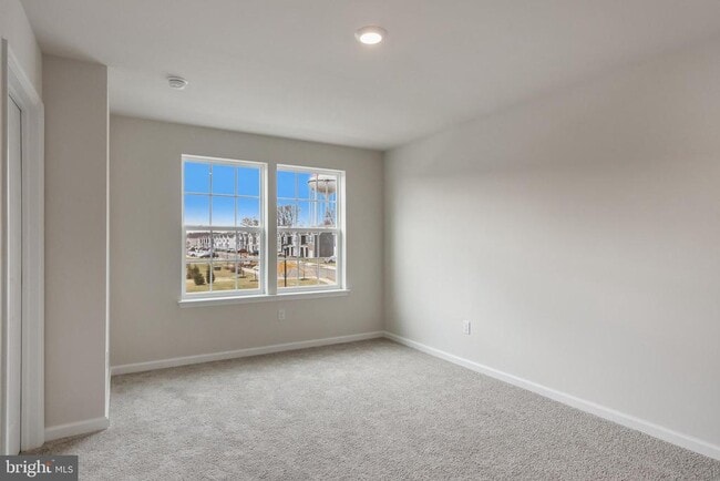 Building Photo - 69 Alexander Wy