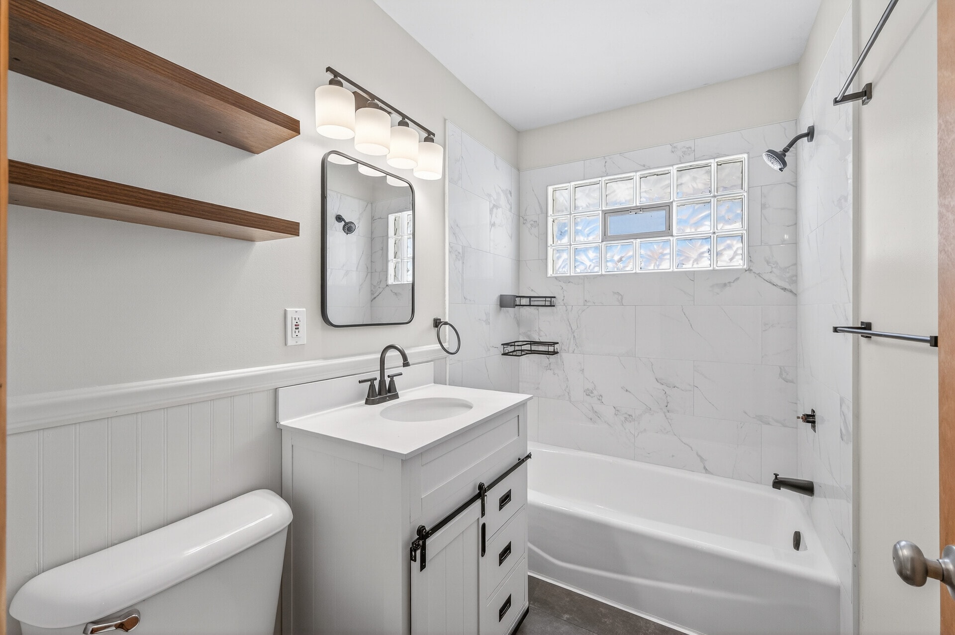 Newly remodeled bathroom - 1810 Ulysses St NE