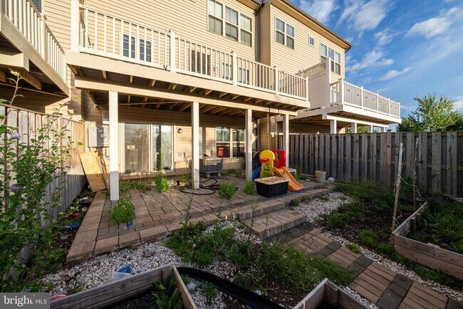 Building Photo - 23697 Sailfish Square