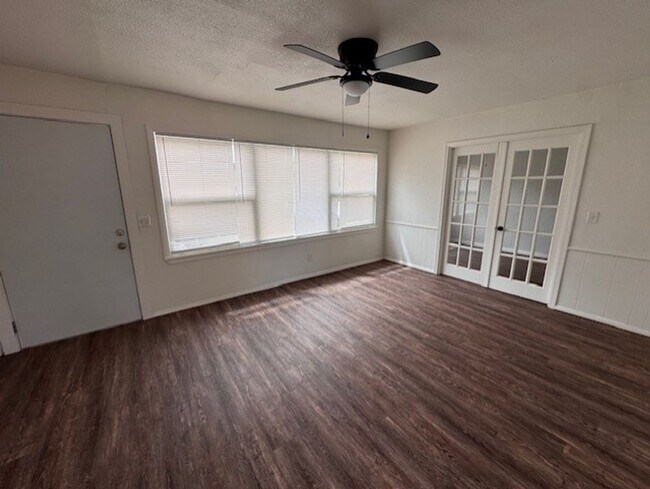 Building Photo - Brand New inside, great neighborhood and large fenced yard!  Call us today to make this your new ...
