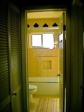 Building Photo - TEMECULA ST- BEAUTIFUL CONDO W/ VIEWS, IN-UNIT W/D, TILE FLOORING