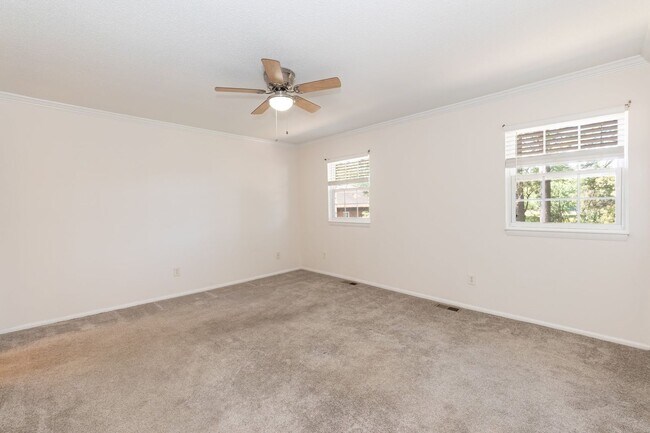 Building Photo - Fully Renovated 2BR Townhome-Style Condo – Available Now!