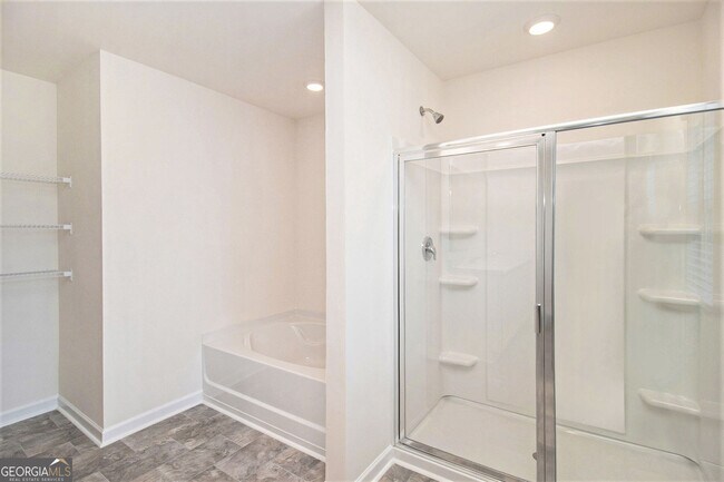 Building Photo - 568 Whitman Ln