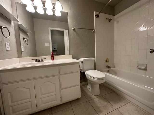 Building Photo - 2751 Crystal Glenn Cir