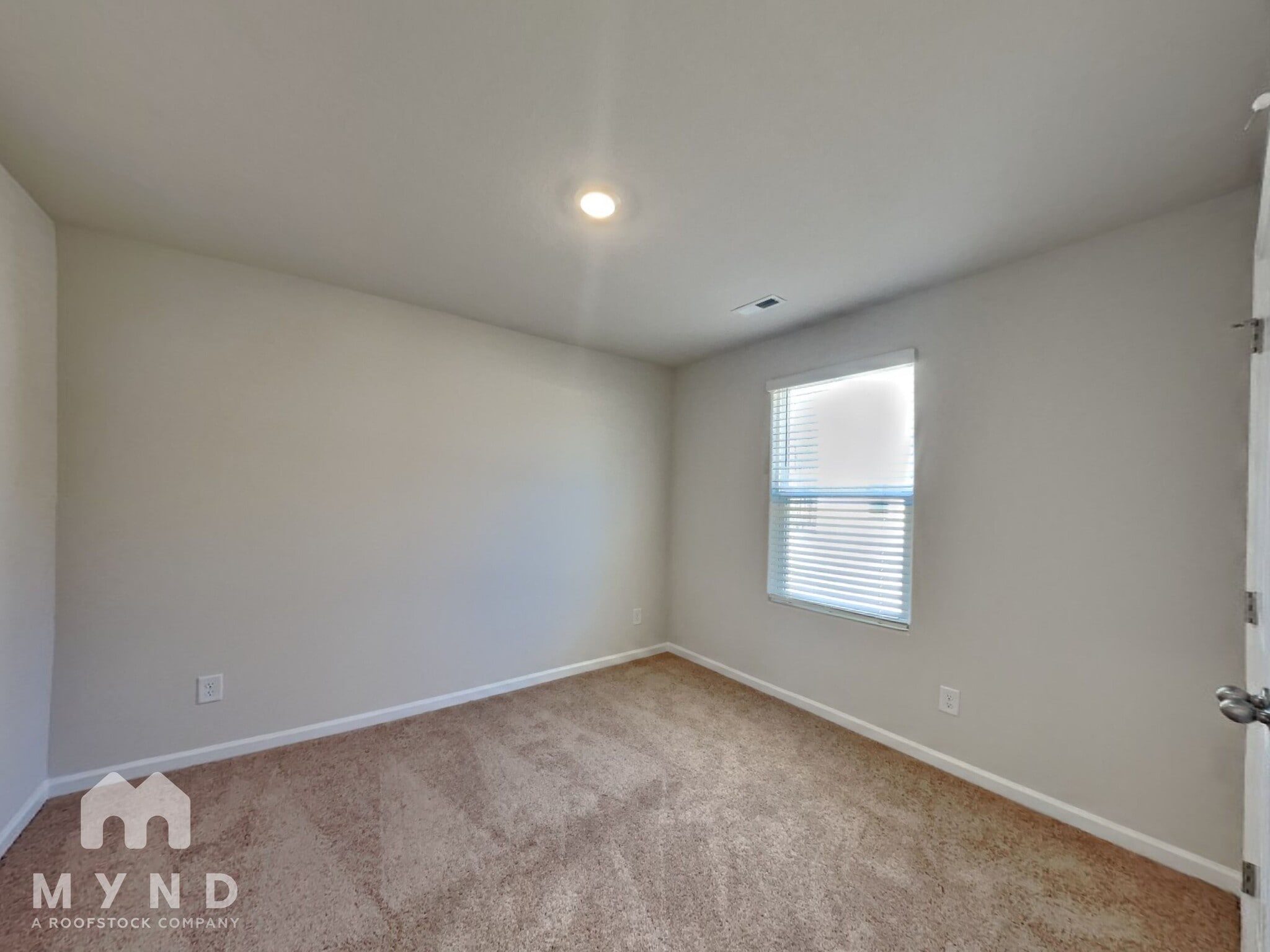 Building Photo - 365 Taverners Ln