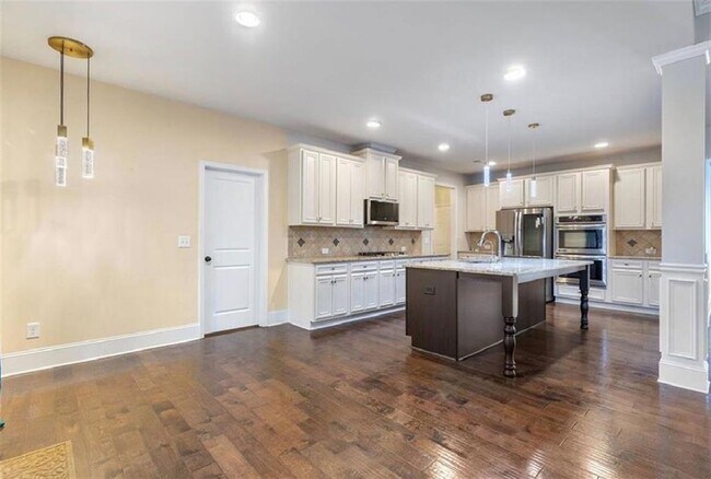 Building Photo - 2727 Cove View Ct SE