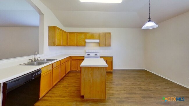 Building Photo - 1013 W South St