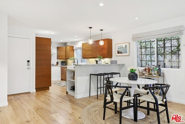 Building Photo - 665 Washington Blvd