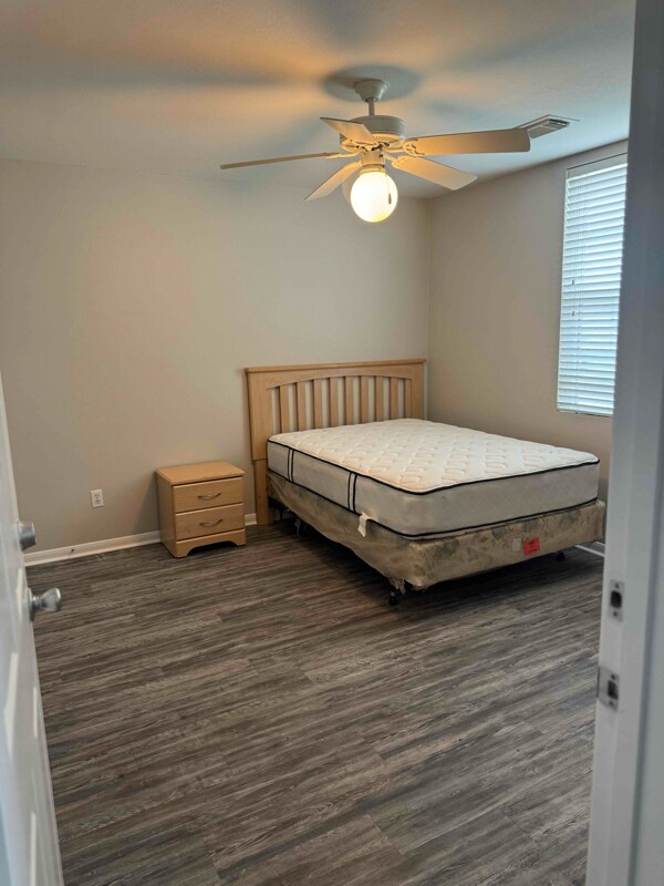 Building Photo - 45657 Chapman Ln