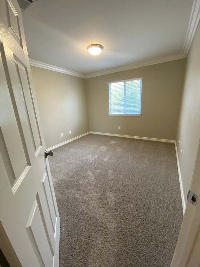 Building Photo - Temecula 4 Bedroom + Loft & Office Available in July