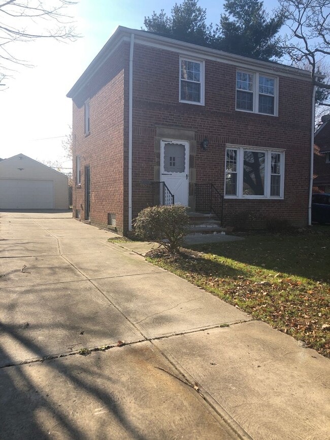 Primary Photo - Check out this fully remodeled brick colon...