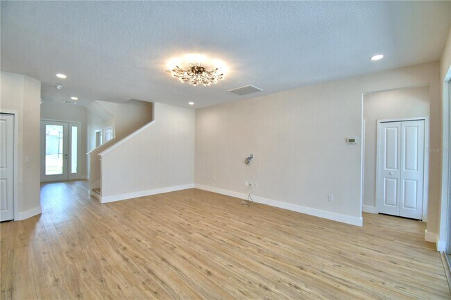 Building Photo - 2673 Calistoga Ave