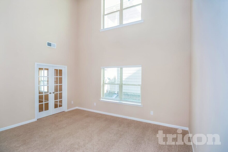 Building Photo - 143 Southwind Ln