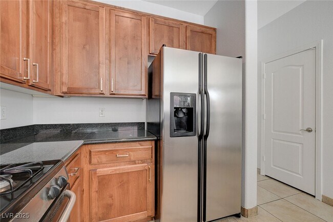 Building Photo - 11215 Dahlia Grove St