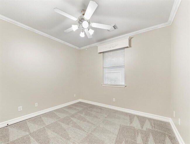 Building Photo - 18419 Wolf Creek Tr