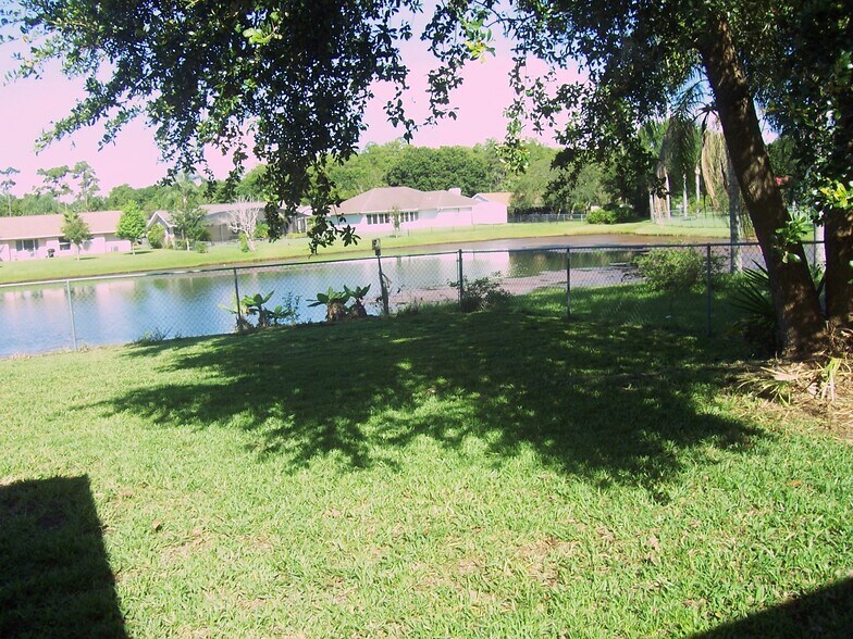 Building Photo - 1340 Woodlake Circle
