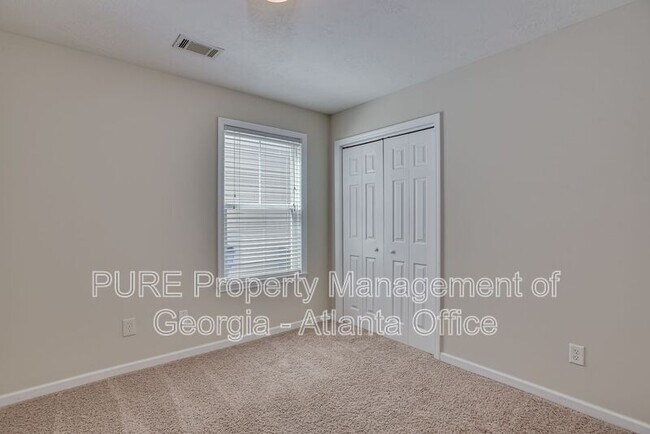 Building Photo - 247 High Meadows Cir