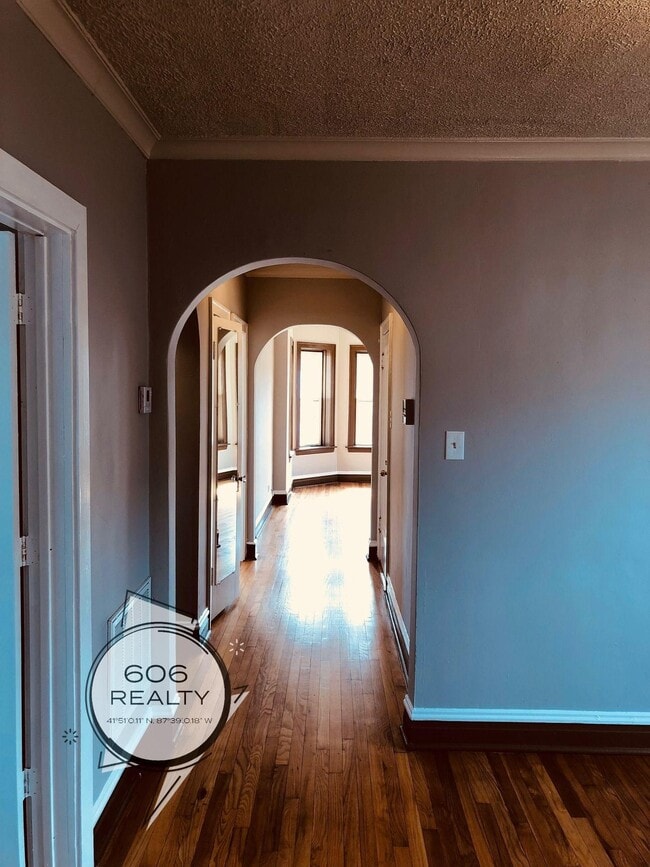 Building Photo - 5218 W Crystal St