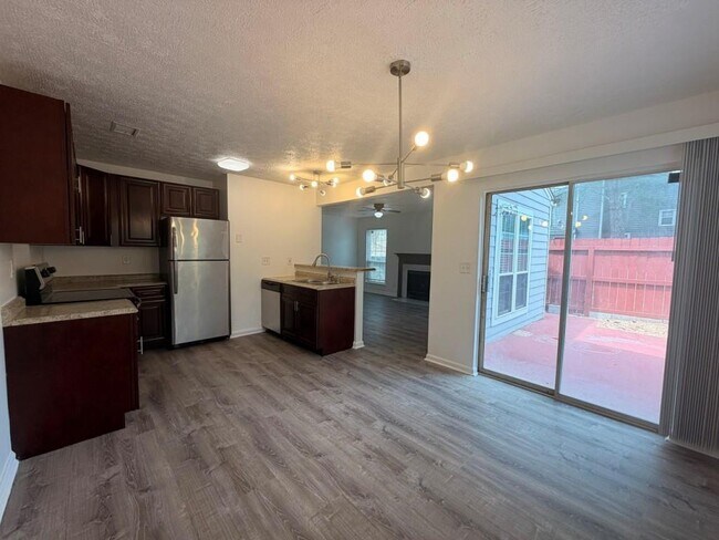 Building Photo - 1026 Wuthering Way