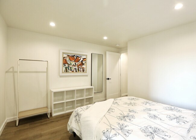 Building Photo - 756 Potrero Ave