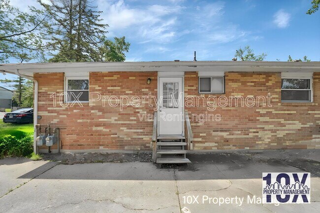 Building Photo - 1729 Elaine Rd