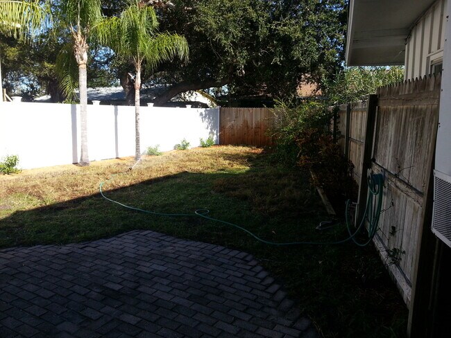 Building Photo - 2203 Montclair Drive, Sarasota, FL 34231