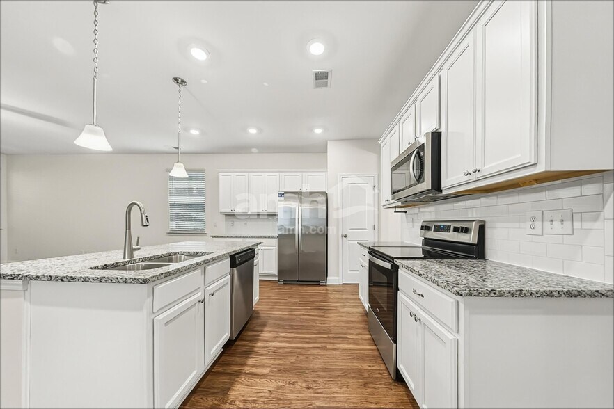 Building Photo - 181 Sweetgum Drive