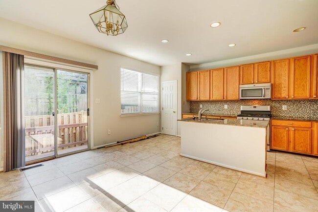 Building Photo - 6388 James Harris Way