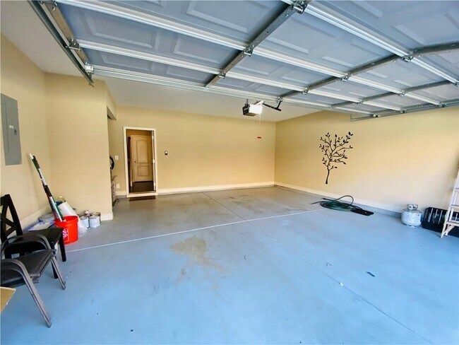 Building Photo - 836 Red Hart Ln