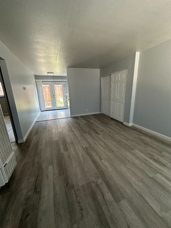 Building Photo - 320 Franciscan Ct