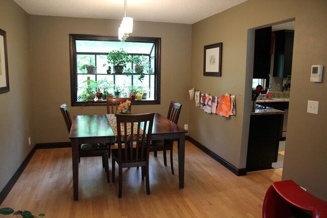 Building Photo - 1640 Quincent St