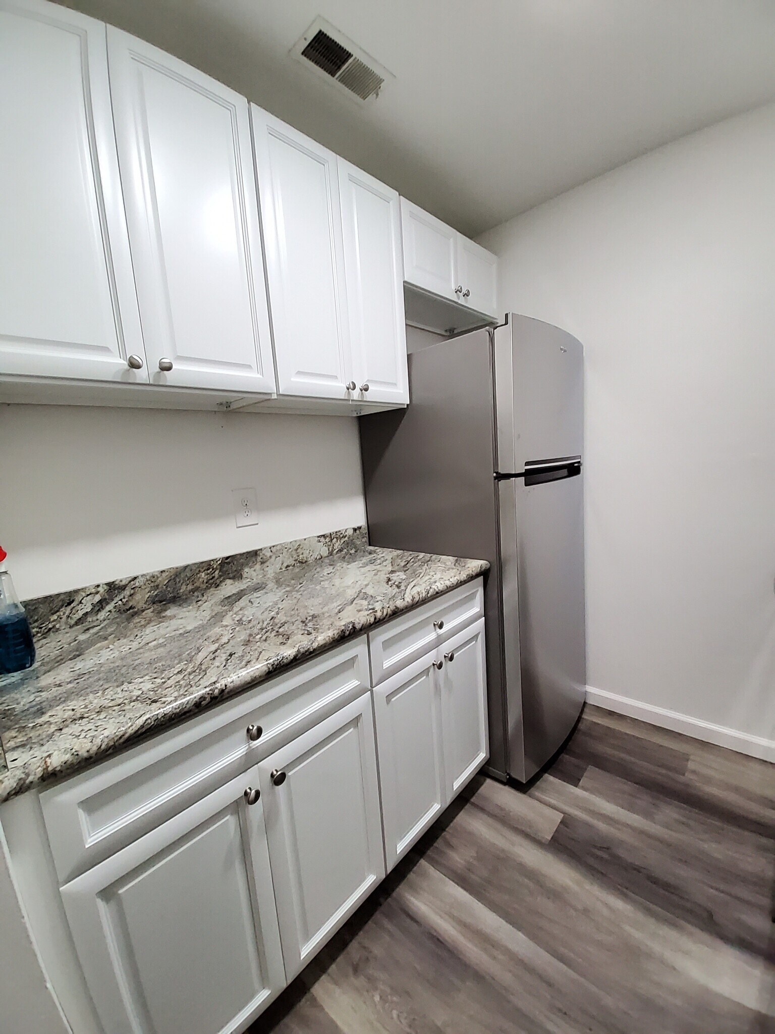 Building Photo - 23 Stratton Ct