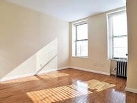 Building Photo - 864 Troy Ave