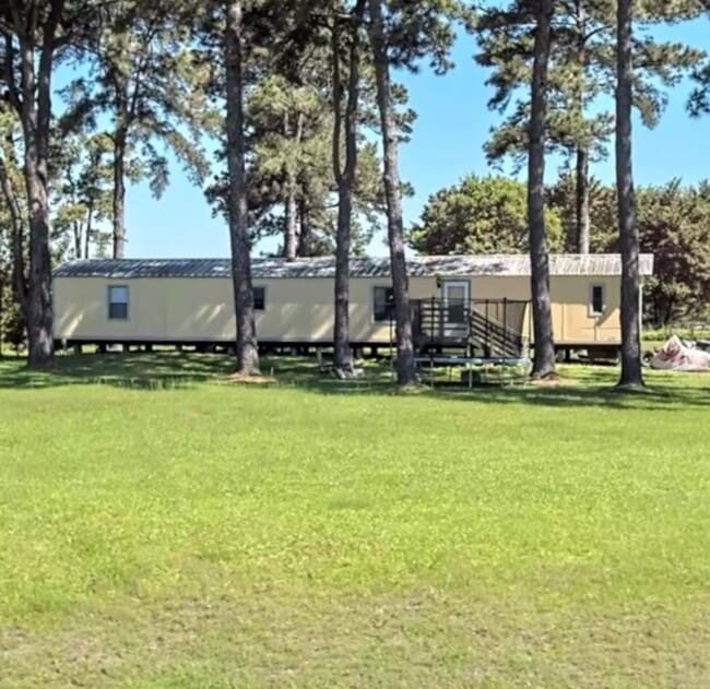 Primary Photo - 22718 Stockdick School Rd