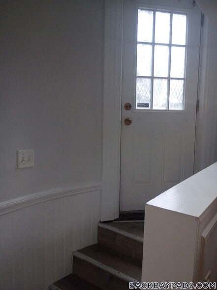 Building Photo - 379 Commonwealth Ave