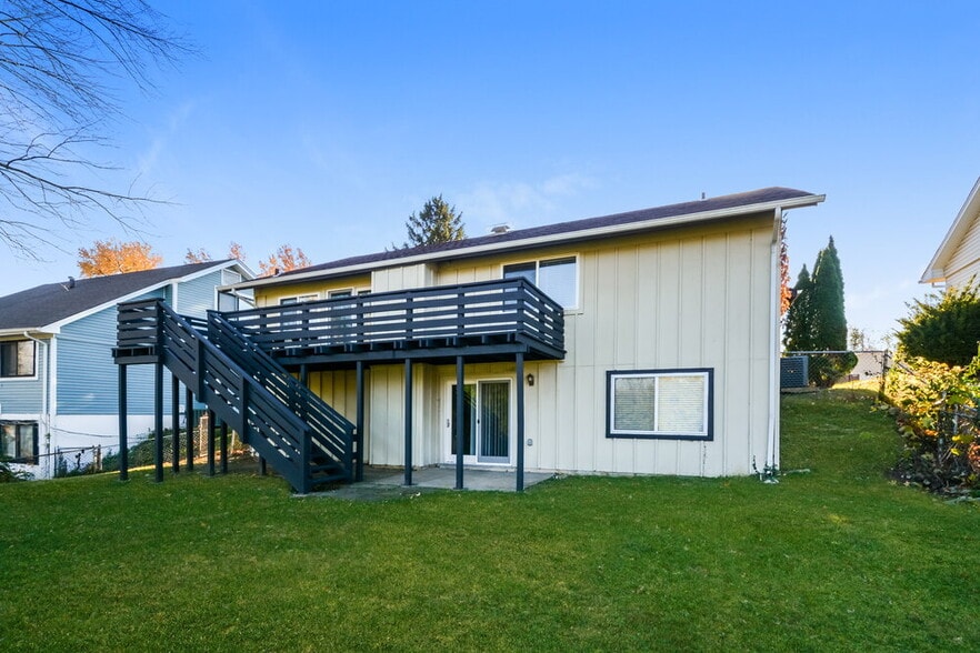 Building Photo - 5305 Springtrail Dr
