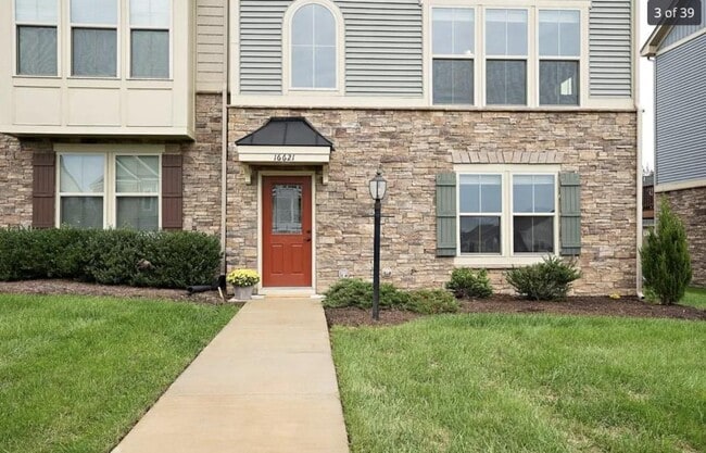 Building Photo - 16621 Gossamer Dr