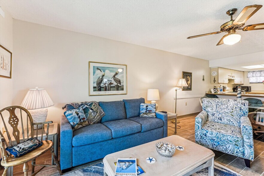Building Photo - 4250 A1A S
