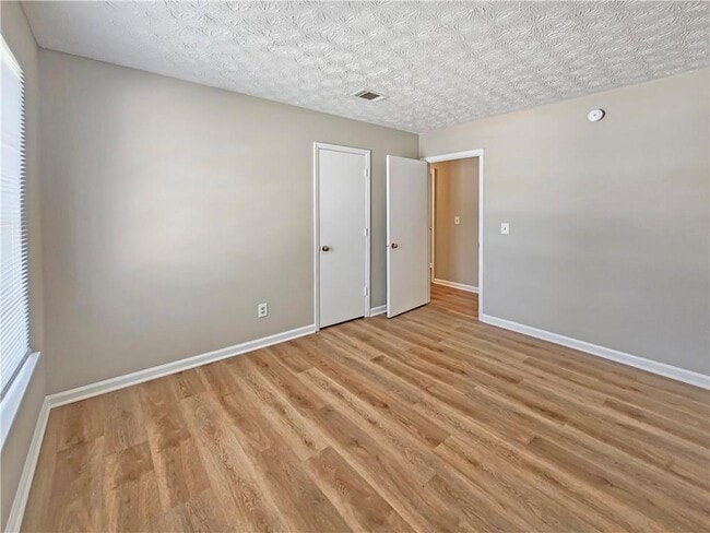 Building Photo - 7080 Greenbower Ln