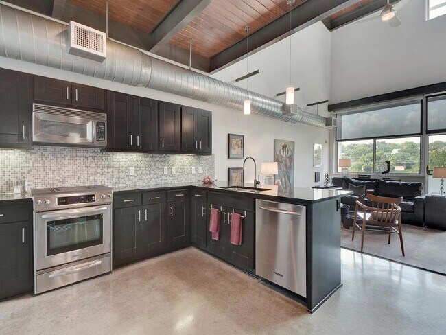 Building Photo - 2205 N Lamar Blvd